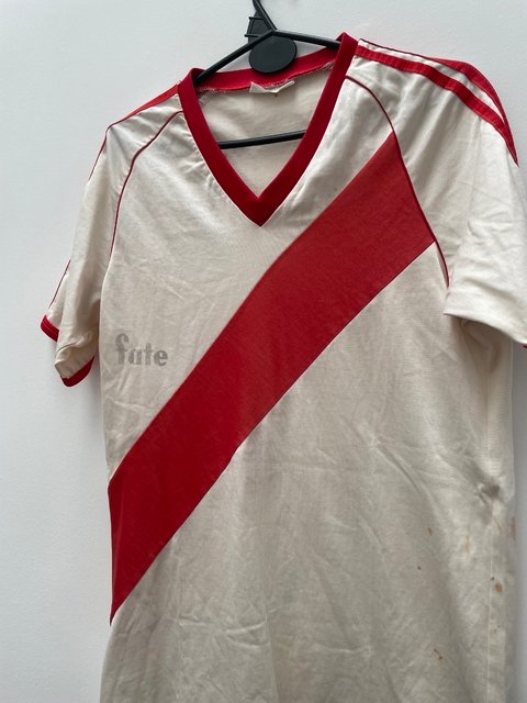 River 1988 Titular Talle S/M (50 x 73 cm) T44 c/det
