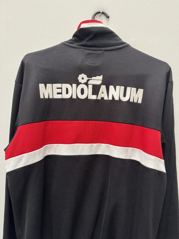 Campera Milán Adidas Originals Talle S (52 x 67 cm)